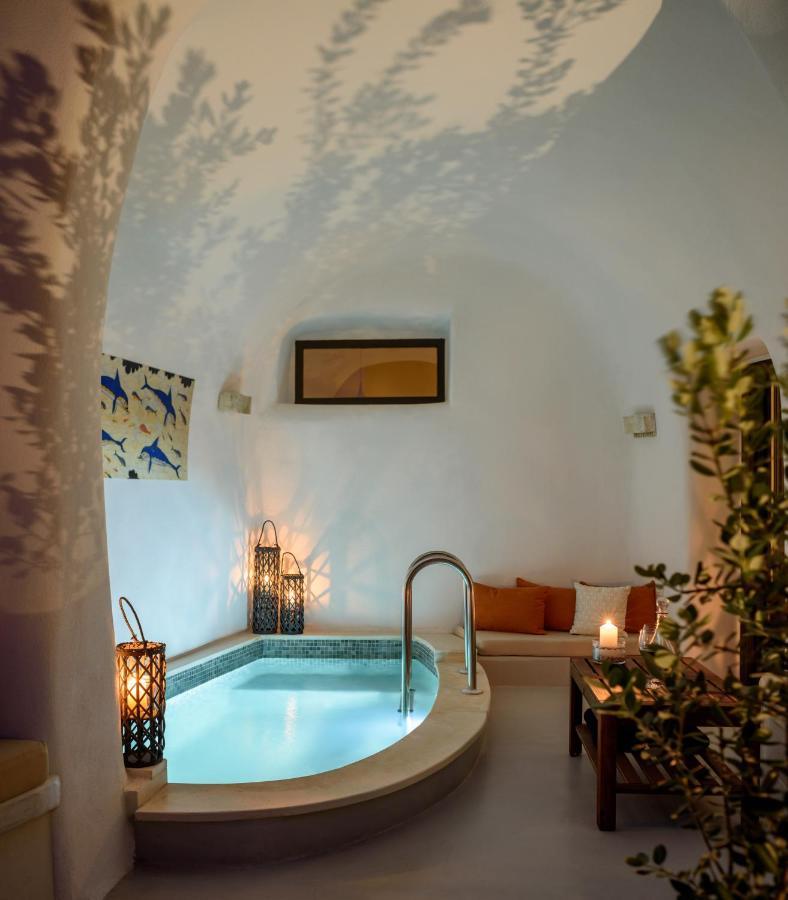 White Dream Suites Fira  Luaran gambar