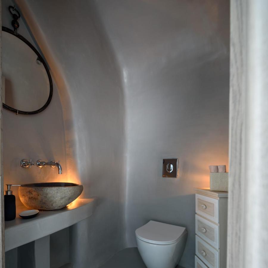 White Dream Suites Fira  Luaran gambar